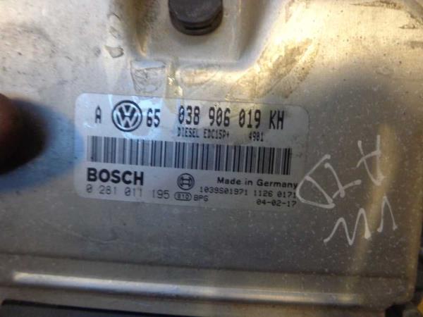 BOITIER COMPLET VW GOLF 4 / BORA 1.9TDI CODE ATD - Vue 2